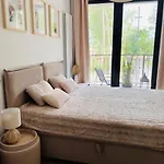Apartament Seaside By Bookinghost