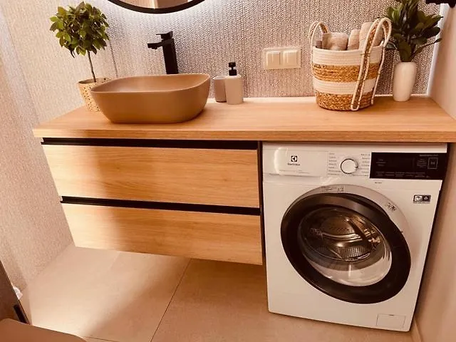 Seaside By Bookinghost *